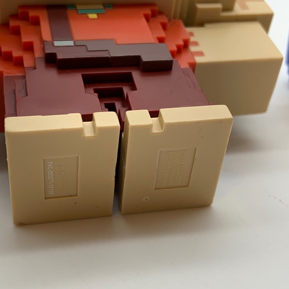 Funko Disney Wreck-It Ralph and Fix it Felix Summer Convention Figures Set of 2 - Picture 9 of 14